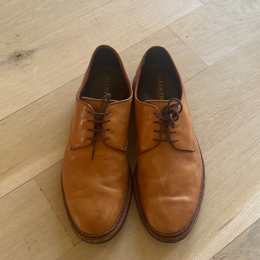 Allen Edmonds light tan leather dress shoes